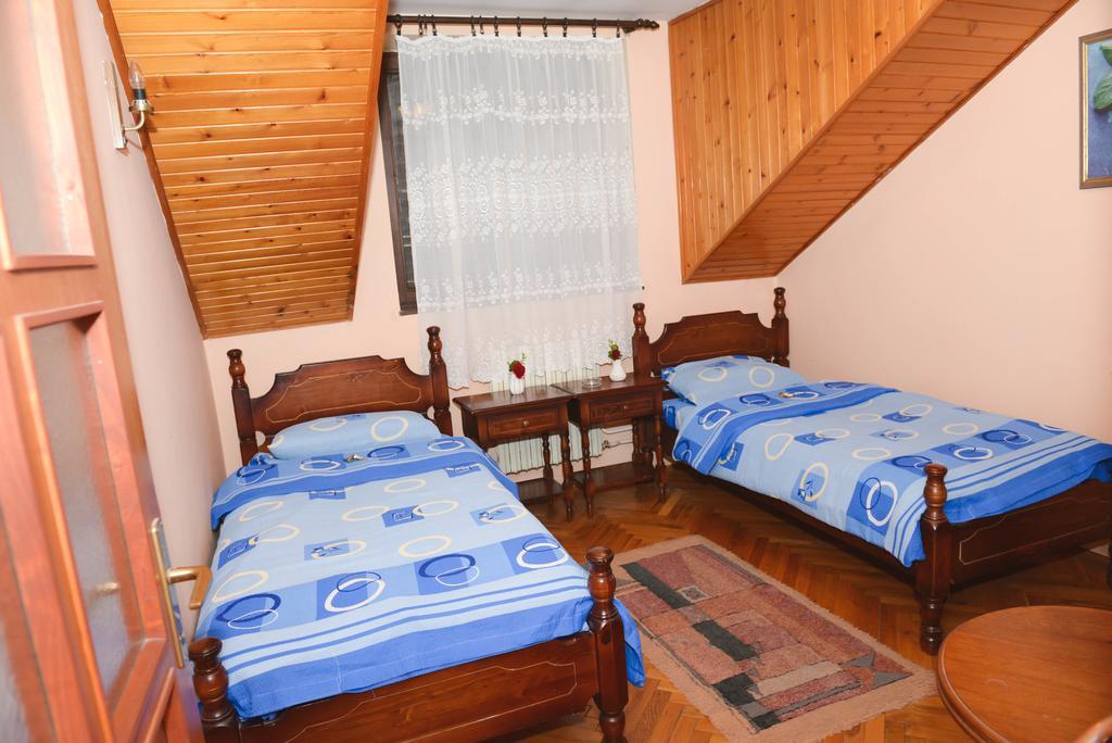Beli Dvor Hotell Sombor Exteriör bild
